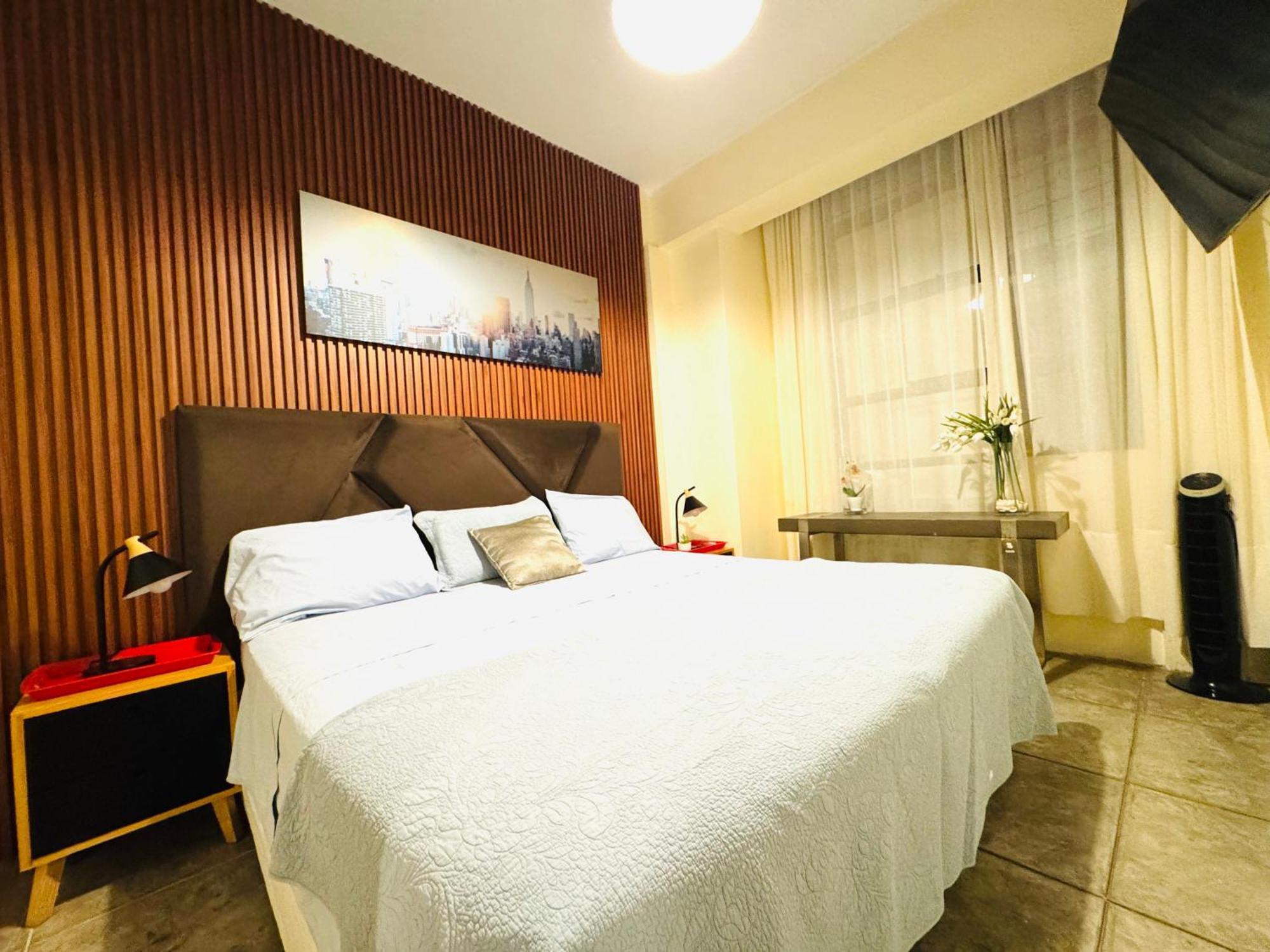 Ica Adventures II Hostel Екстериор снимка