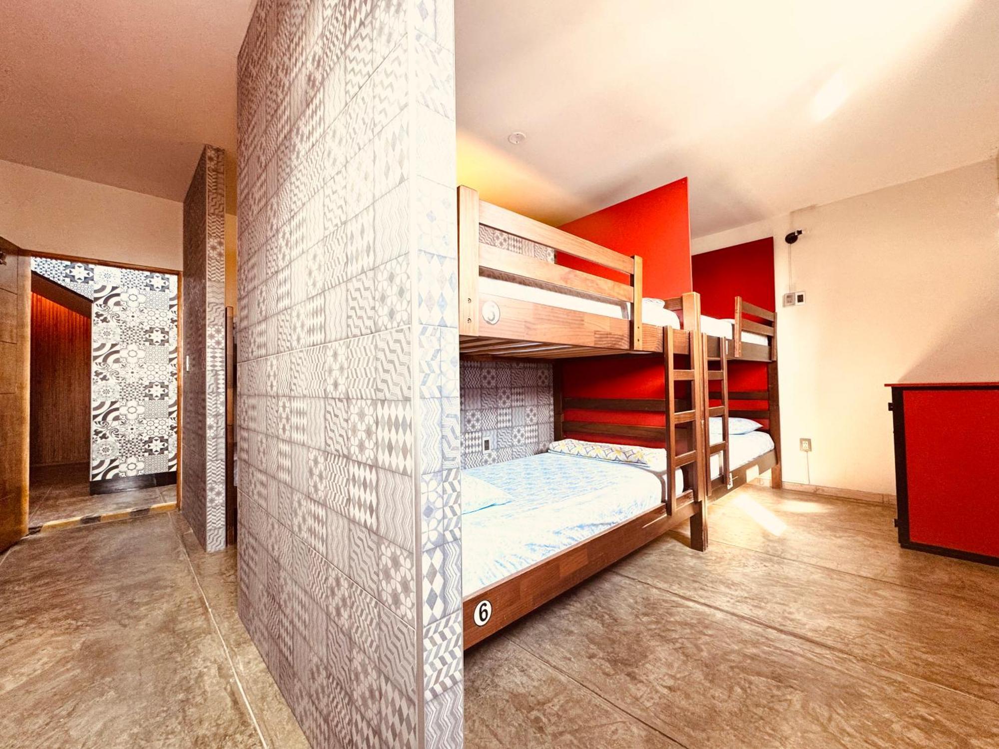 Ica Adventures II Hostel Екстериор снимка