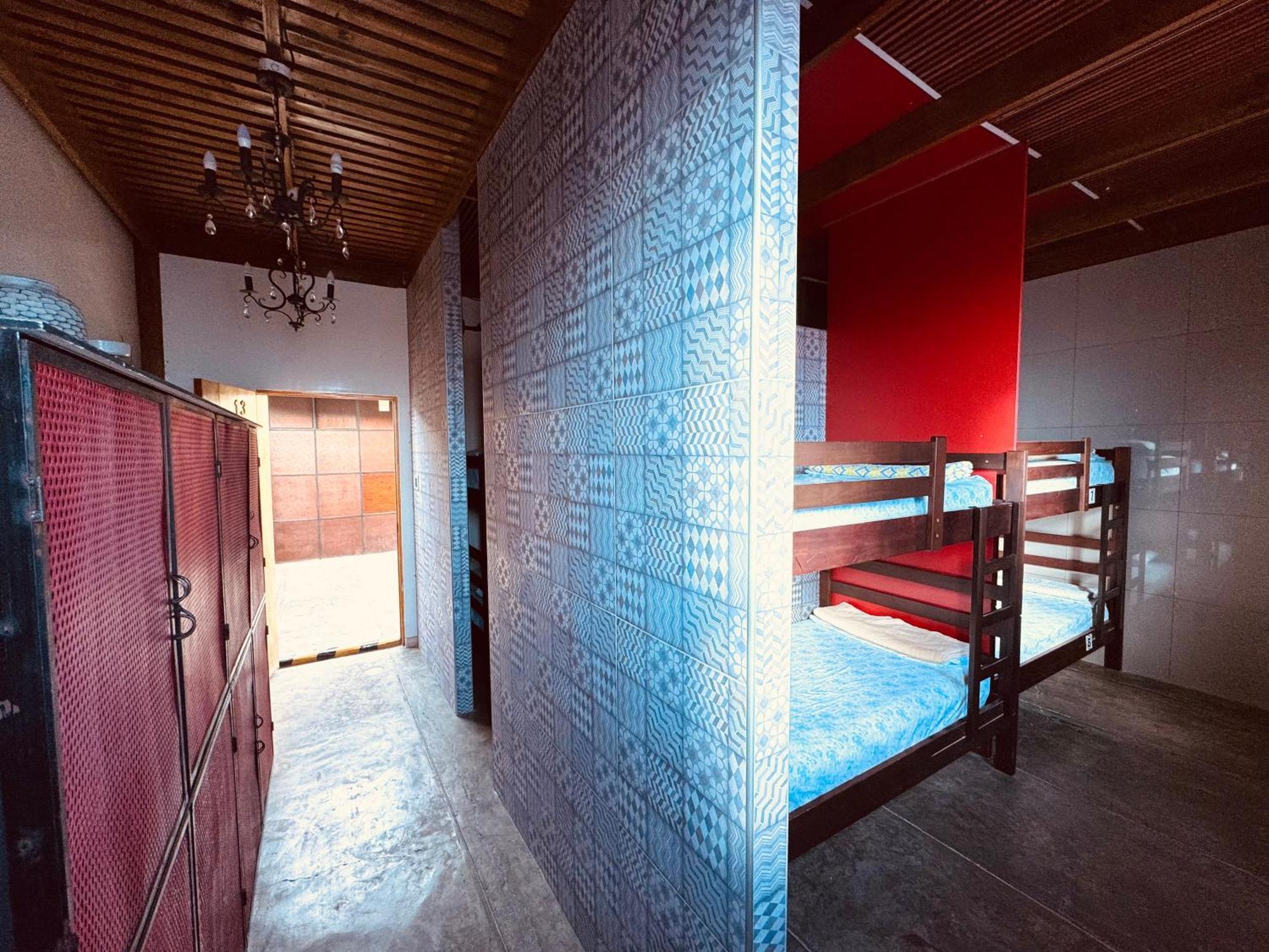 Ica Adventures II Hostel Екстериор снимка